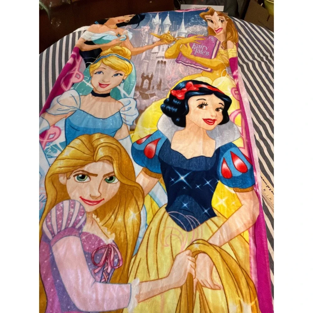 Disney Princess Beach Towel Jerry Leigh Pink Cotton Snow White Rapunzel Belle